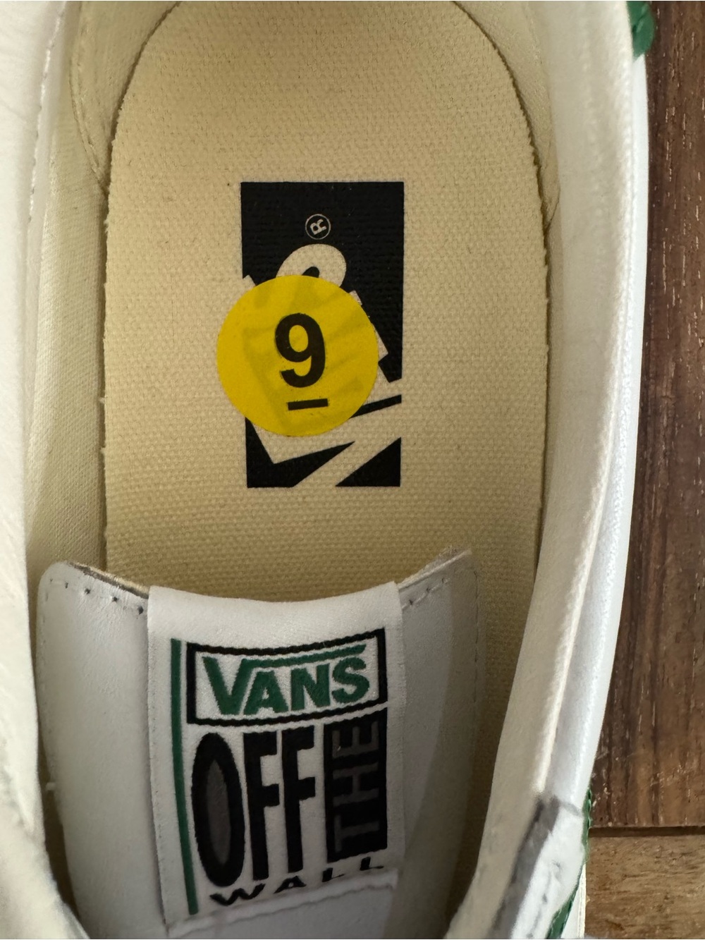 Vans Off The Wall White Green Leather Sneakers Womens Size 9 Low Top Casual - Picture 6 of 7